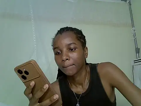 Snapshot of Sexy_vylsa chatting on 05/16/26, 06:28 Sexy vylsa online show from 05/16/26, 06:28