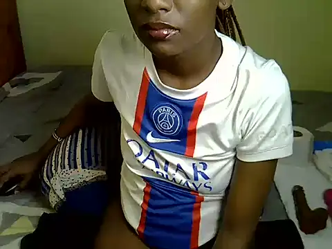 Snapshot of Pearl_petite chatting on 07/03/26, 07:31 Pearl petite online show from 07/03/26, 07:31