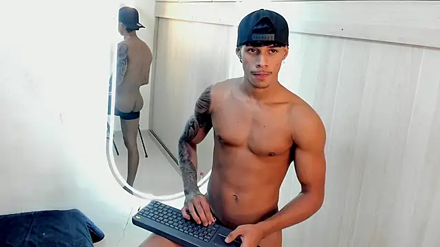 Snapshot of Joao_da_silva19 chatting on 06/11/26, 07:01 Joao da silva19 online show from 06/11/26, 07:01