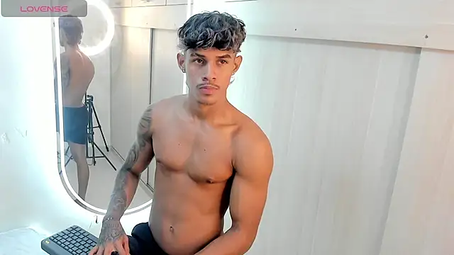 Snapshot of Joao_da_silva19 chatting on 06/24/26, 02:27 Joao da silva19 online show from 06/24/26, 02:27
