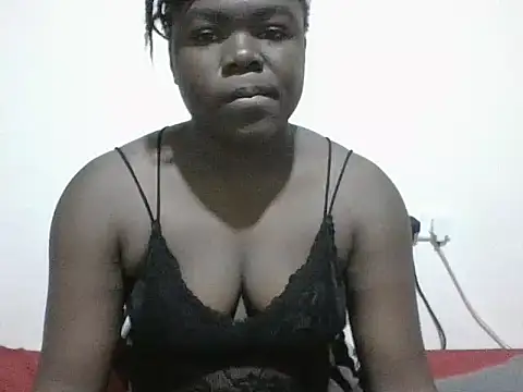 Snapshot of evethegurl chatting on 06/18/26, 10:03 evethegurl online show from 06/18/26, 10:03