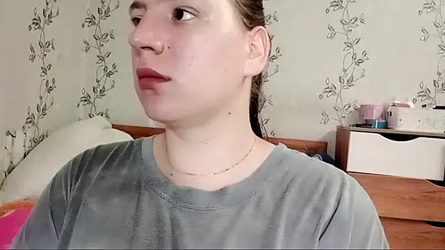 Snapshot of ameliasexi chatting on 05/17/26, 01:18 ameliasexi online show from 05/17/26, 01:18
