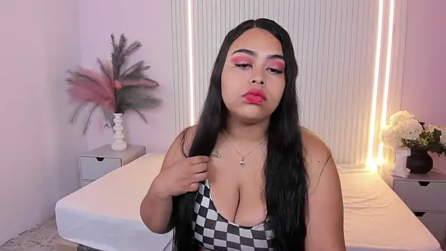MiaLane3 online show from 05/25/26, 11:38