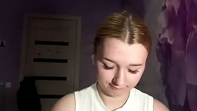 RaeannRoewe online show from 05/24/26, 07:41