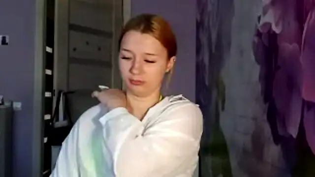 RaeannRoewe online show from 06/01/26, 01:02