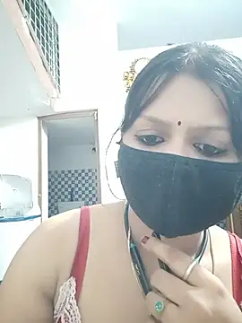 ZOYA-STRIP online show from 06/21/26, 04:53