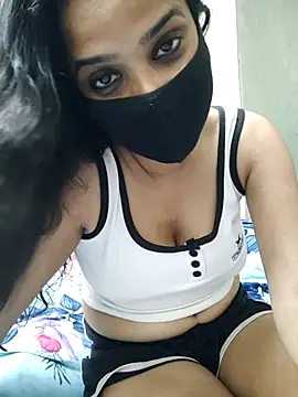 Snapshot of Amrita_Thakur01 chatting on 05/28/26, 01:30 Amrita Thakur01 online show from 05/28/26, 01:30