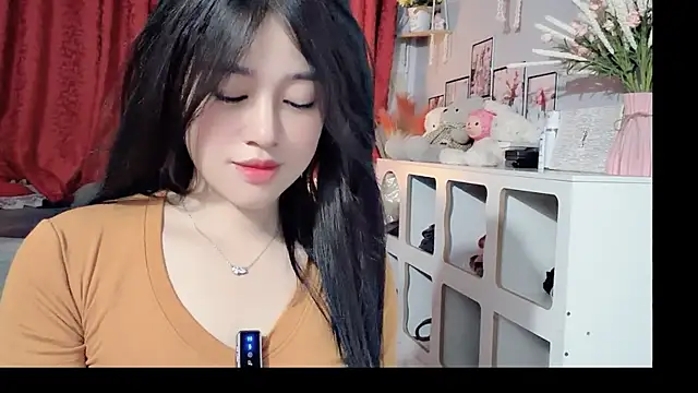 Bee-Cherry online show from 05/29/26, 06:17