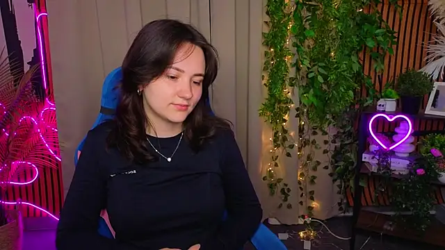 CrystalRyan online show from 06/01/26, 07:32