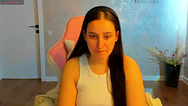 Elizabet Colllins online show from 05/27/26, 01:57