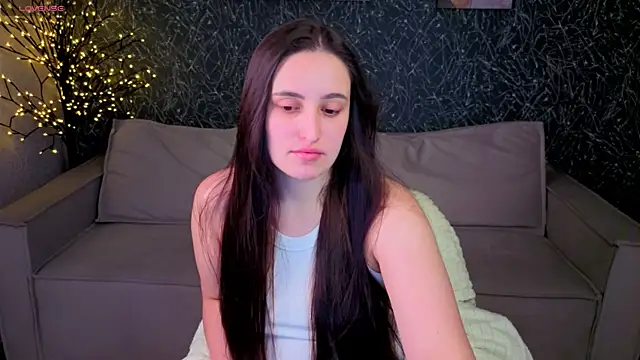 Snapshot of Elizabet_Colllins chatting on 07/08/26, 01:43 Elizabet Colllins online show from 07/08/26, 01:43