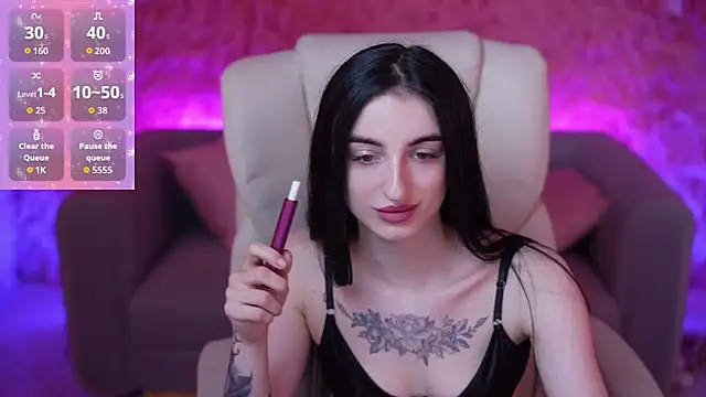EmilyyMoon online show from 06/12/26, 06:01