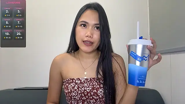 CozyMia online show from 05/20/26, 04:57