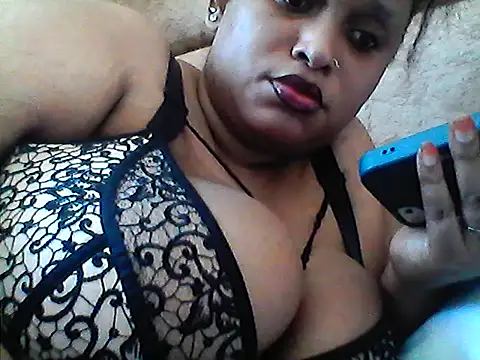 Snapshot of Pretty_sandrah chatting on 05/21/26, 12:23 Pretty sandrah online show from 05/21/26, 12:23