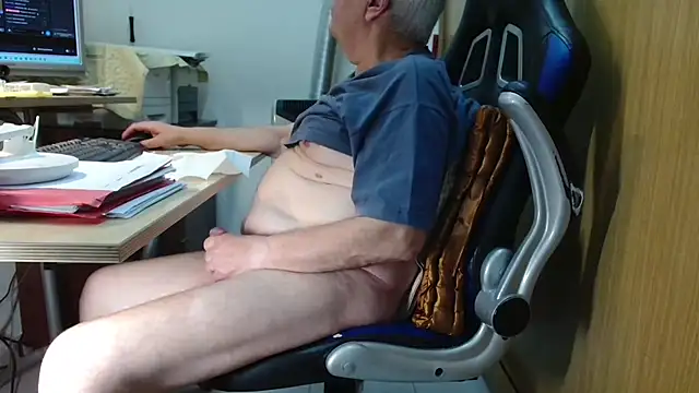 Alexxx47100 online show from 05/28/26, 01:08
