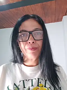 Scarlett Valnyx online show from 05/27/26, 12:57