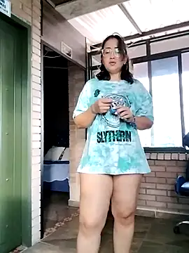 Snapshot of AlissBluumm chatting on 06/17/26, 11:56 AlissBluumm online show from 06/17/26, 11:56