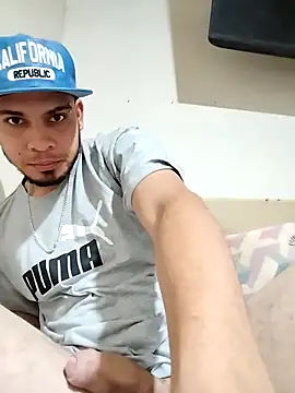 Snapshot of V3NENO_xxxhot1 chatting on 05/22/26, 02:33 V3NENO xxxhot1 online show from 05/22/26, 02:33