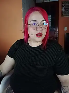 Snapshot of bruja_sscarlata chatting on 06/26/26, 01:43 bruja sscarlata online show from 06/26/26, 01:43