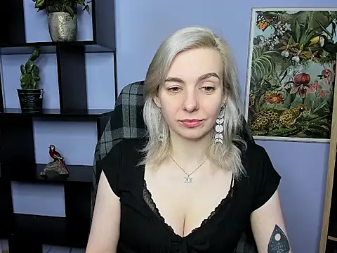 velvetanne online show from 05/25/26, 06:19