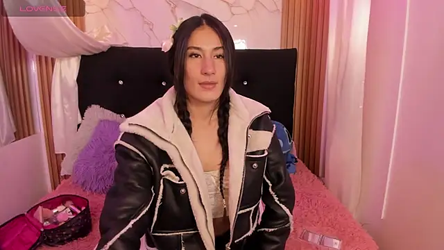 Snapshot of Sara_Sweet03 chatting on 07/04/26, 06:47 Sara Sweet03 online show from 07/04/26, 06:47