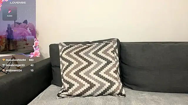 Snapshot of Sofa_crystal chatting on 05/25/26, 10:16 Sofa crystal online show from 05/25/26, 10:16
