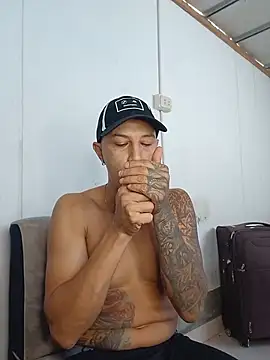 Andreesr online show from 06/26/26, 02:54