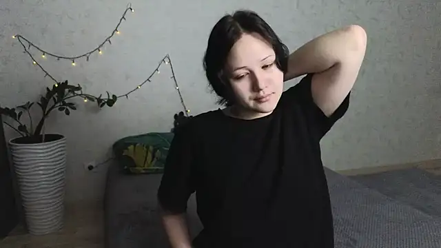 Tori cute online show from 05/25/26, 12:05