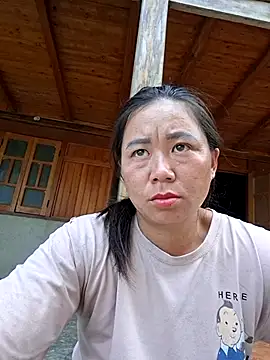 Mila 00 online show from 07/23/26, 09:51