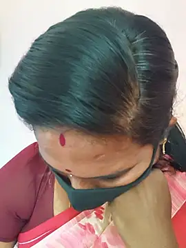 CuteTamizhachi online show from 07/15/26, 03:45