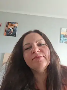 Snapshot of Meri_a chatting on 07/10/26, 05:23 Meri a online show from 07/10/26, 05:23