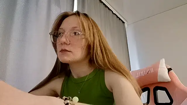 LauraTurber online show from 05/22/26, 02:55