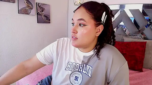 Leyla Zr online show from 05/26/26, 05:31