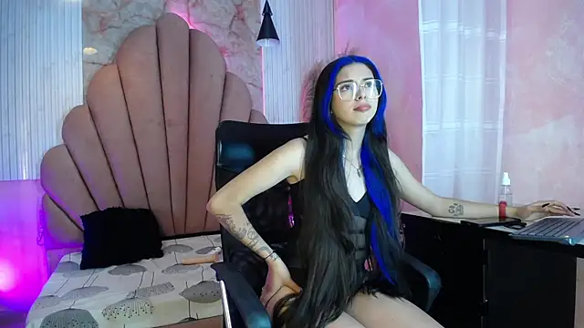 Snapshot of Kyomi_Hunt chatting on 07/14/26, 02:38 Kyomi Hunt online show from 07/14/26, 02:38