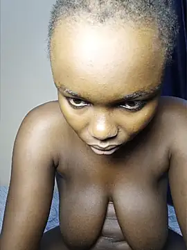 Snapshot of Sexymaurine chatting on 05/28/26, 02:09 Sexymaurine online show from 05/28/26, 02:09