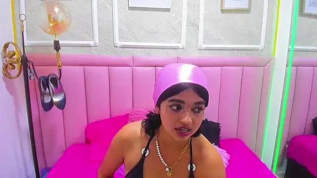 velvet girll online show from 07/08/26, 01:04
