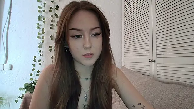 Snapshot of silver_grl chatting on 05/26/26, 06:42 silver grl online show from 05/26/26, 06:42