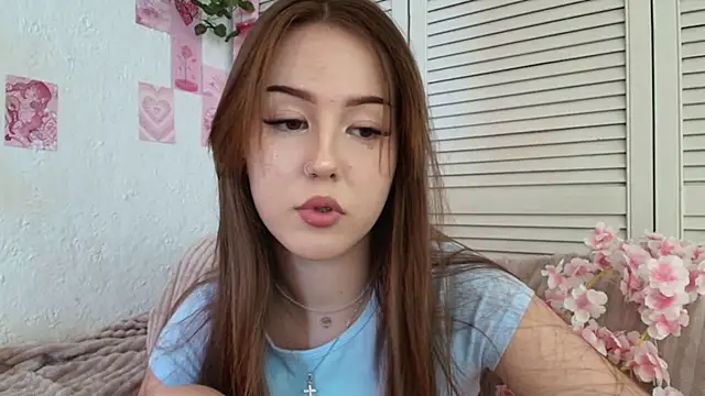 Snapshot of silver_grl chatting on 06/03/26, 05:43 silver grl online show from 06/03/26, 05:43
