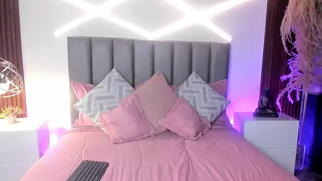 TaniaEyes online show from 05/27/26, 09:01