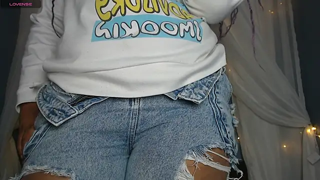 ayla-0 online show from 05/30/26, 01:52