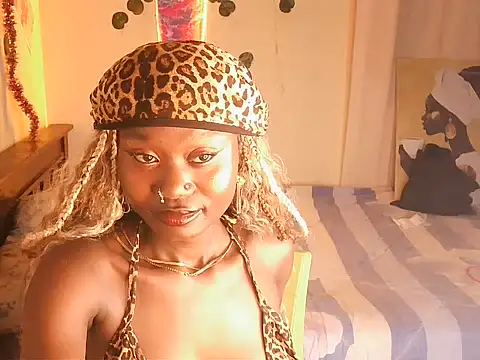 Snapshot of Miragea chatting on 06/22/26, 12:56 Miragea online show from 06/22/26, 12:56