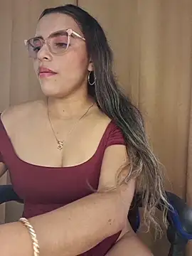 Estrella em online show from 05/23/26, 06:23