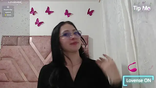 Snapshot of Angel-Hott_ chatting on 07/02/26, 04:07 Angel-Hott online show from 07/02/26, 04:07
