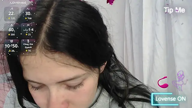 Snapshot of Angel-Hott_ chatting on 07/05/26, 04:41 Angel-Hott online show from 07/05/26, 04:41