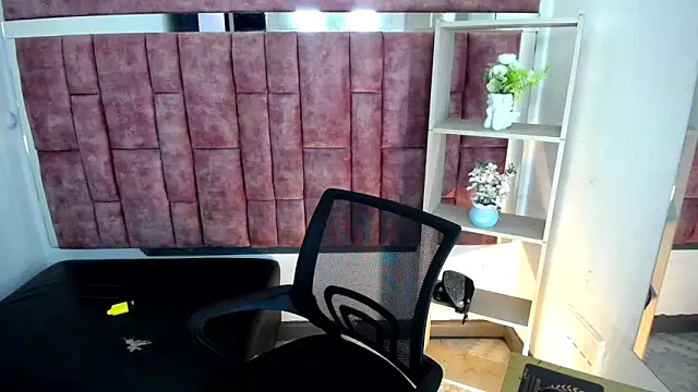 Logaanhotts online show from 05/29/26, 07:56