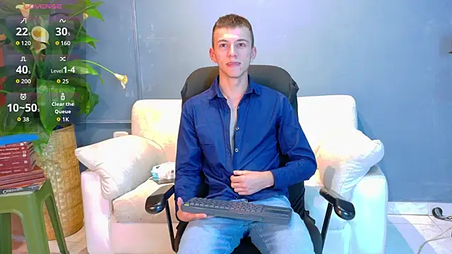 Snapshot of Thiiago_twink chatting on 06/01/26, 01:18 Thiiago twink online show from 06/01/26, 01:18