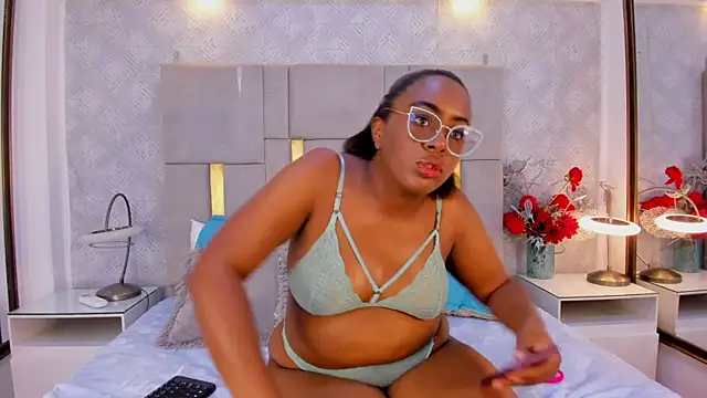 ZoeBrowns online show from 05/27/26, 12:02