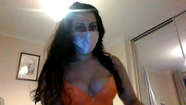 leila salem online show from 06/11/26, 08:07