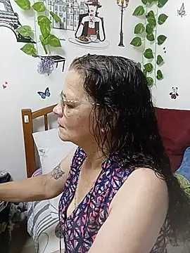 Snapshot of katrinna_ chatting on 05/25/26, 11:44 katrinna online show from 05/25/26, 11:44