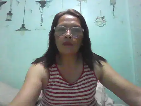 momshe2026 online show from 06/02/26, 01:57